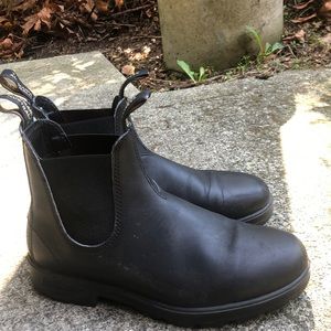 Blundstone boots size 9.5